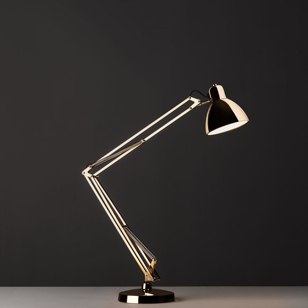 Naska Table Lamp by Fontana Arte Lamps Naska Table Lamp by Fontana Arte Lamps